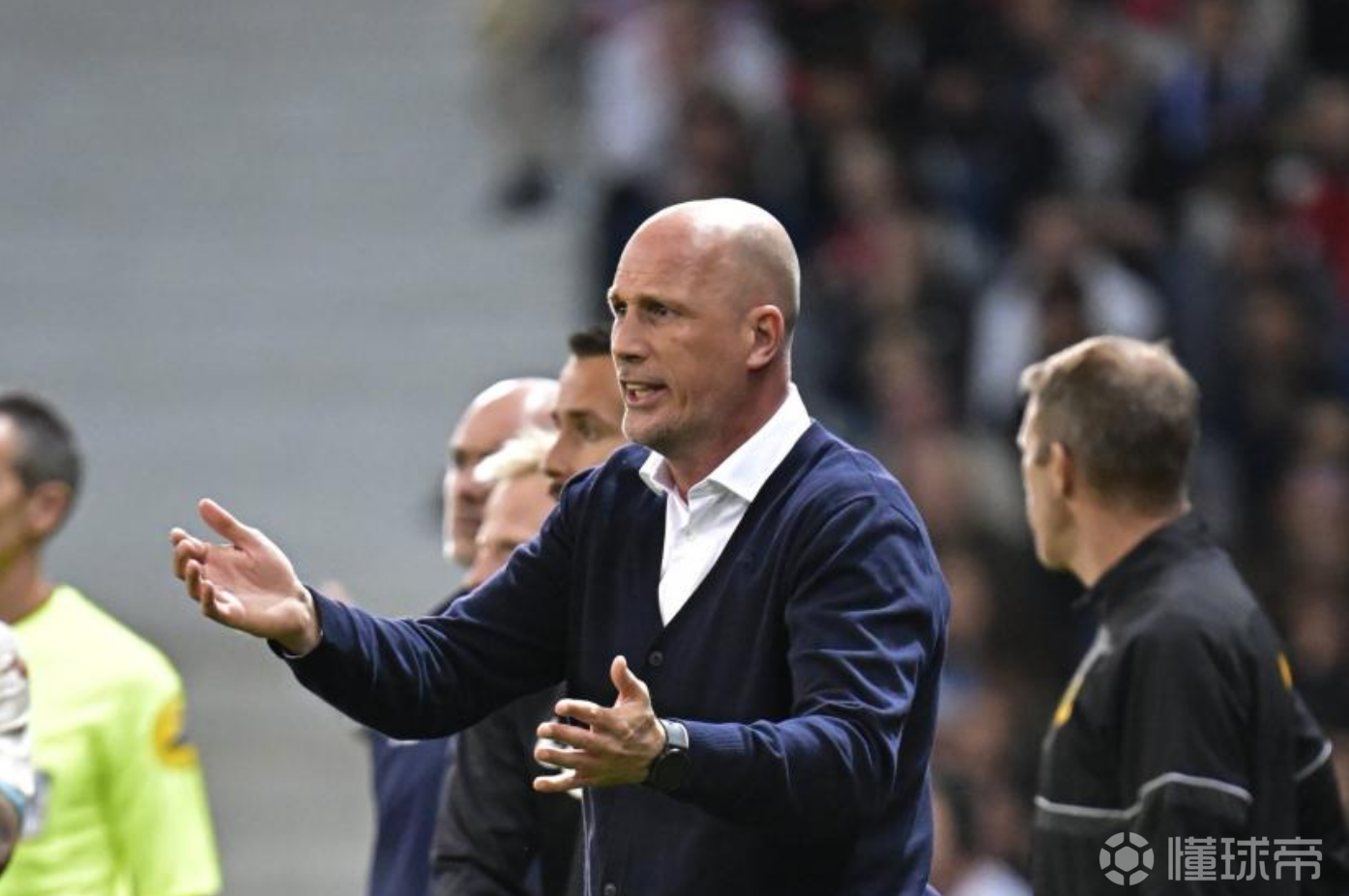 转会期摩纳哥调整名单以备欧联，外线爆发环节打磨，态度坚定，年轻球员得到机会的简单介绍