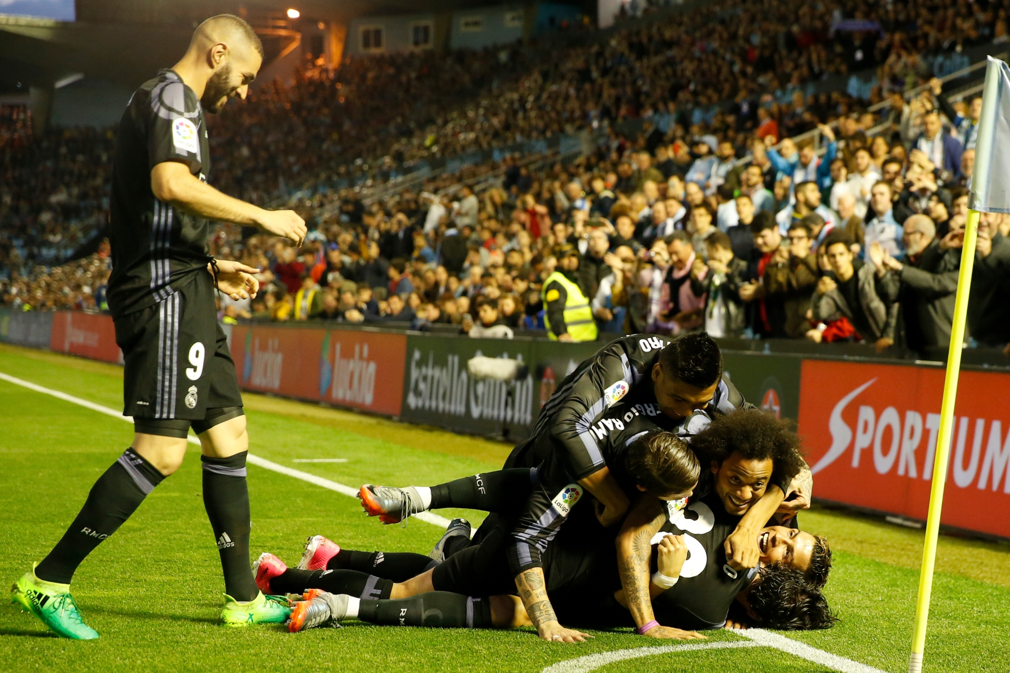 关于今晚法国杯焦点战,皇家社会豪取连胜,引发热议,临场指挥获称赞的信息 关于今晚法国杯焦点战,皇家社会豪取连胜,引发热议,临场指挥获称赞的信息