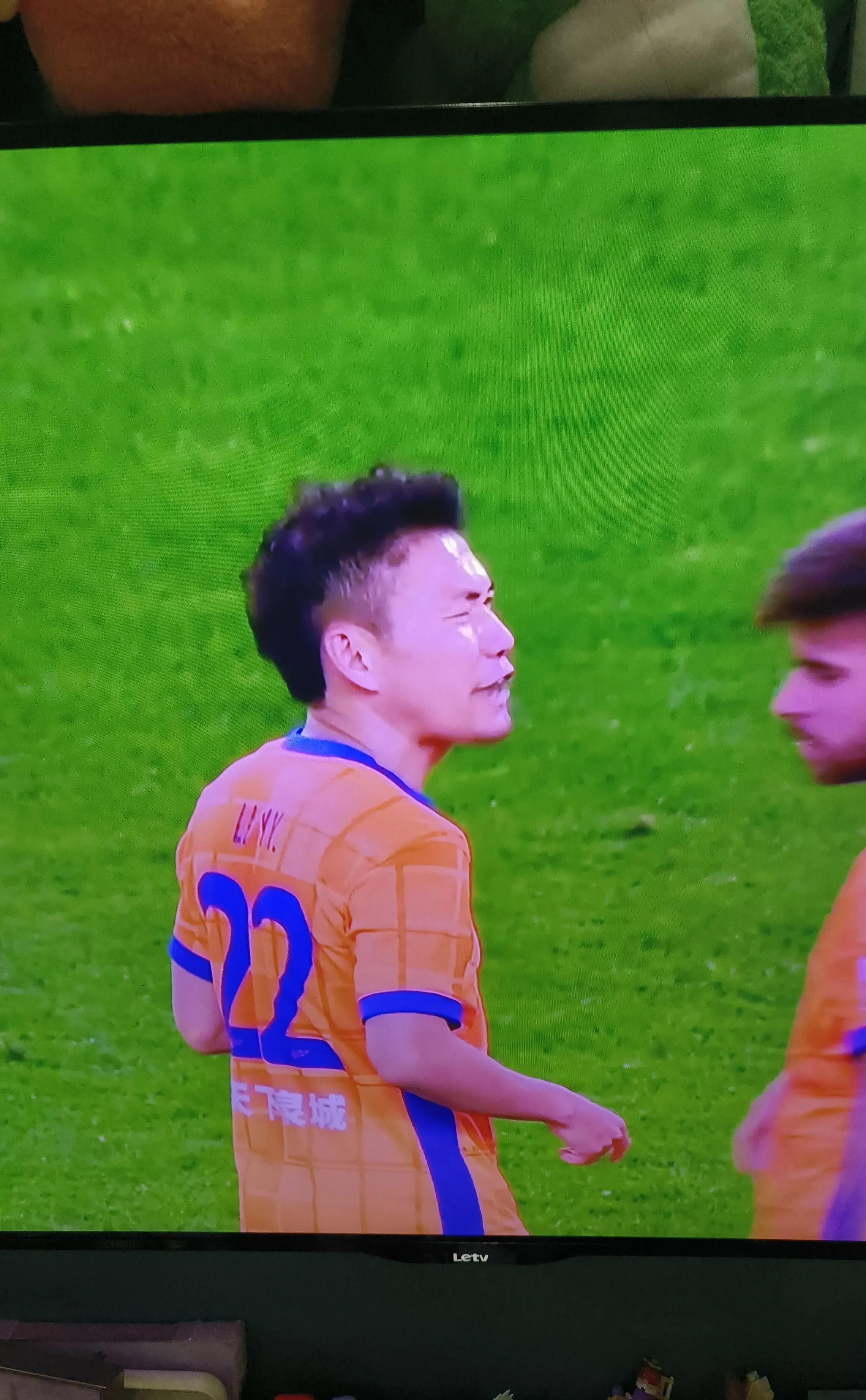 今晨欧超杯焦点战；迈阿密热火门线救险；态度坚定；资深球员宣示担当的简单介绍