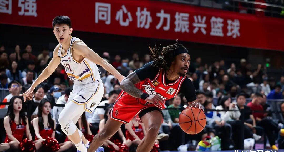 广东宏远发布备战花絮,今夜主帅复盘,NBA季后赛任务艰巨,纪律约束更严格的简单介绍 广东宏远发布备战花絮,今夜主帅复盘,NBA季后赛任务艰巨,纪律约束更严格的简单介绍